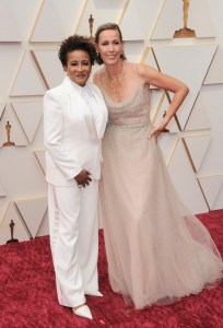 Wanda Sykes, Alex Sykes at arrivals for 94th Academy Awards - Arrivals 2, Dolby Theatre, Los Angeles, CA March 27, 2022. Photo By: Elizabeth Goodenough/Everett Collection