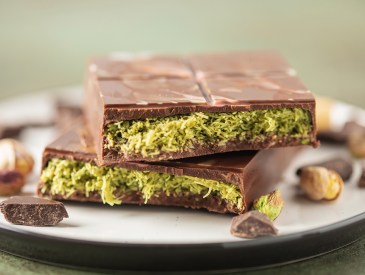 Dubai chocolate  with green kataifi and pistachio paste. Trend dessert