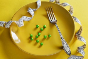 plate with measuring tape