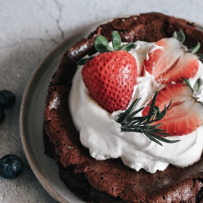 Two-ingredient dessert recipes, two-ingredient desserts, flourless chocolate cake, easy desserts
