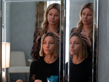 Elizabeth Banks & Jessica Biel in 'The Better Sister'